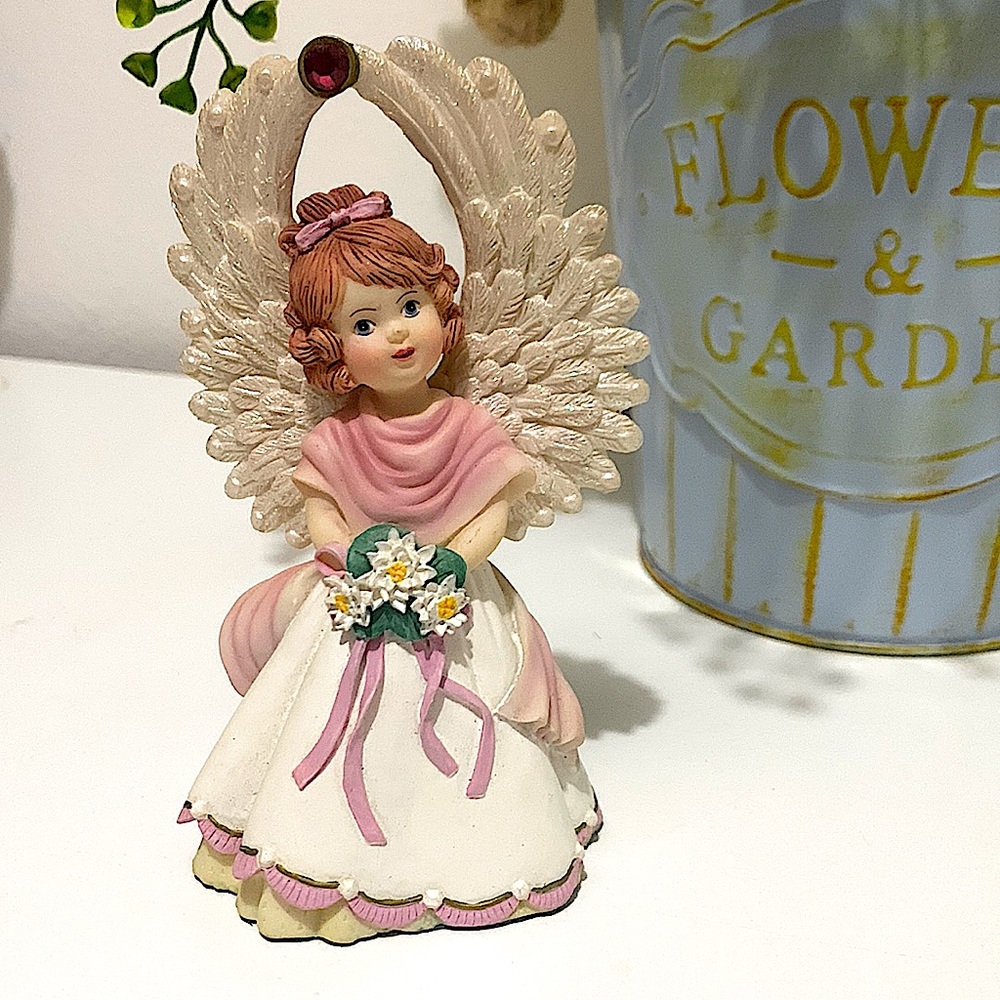 Vintage Excellent Used Condition Knick Knack Handpainted ANGEL Holding a Bouquet